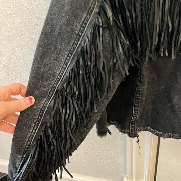Howdy Honey RISEN Fringe Cropped Denim Jacket Coachella Stagecoach - Picture 3 of 7